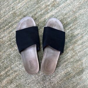 Munro Women's Black Slide Sandals 11 w